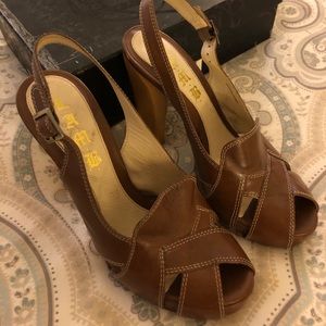 LAMB Gwen Stefani Giulianna Peep Toe Slingback